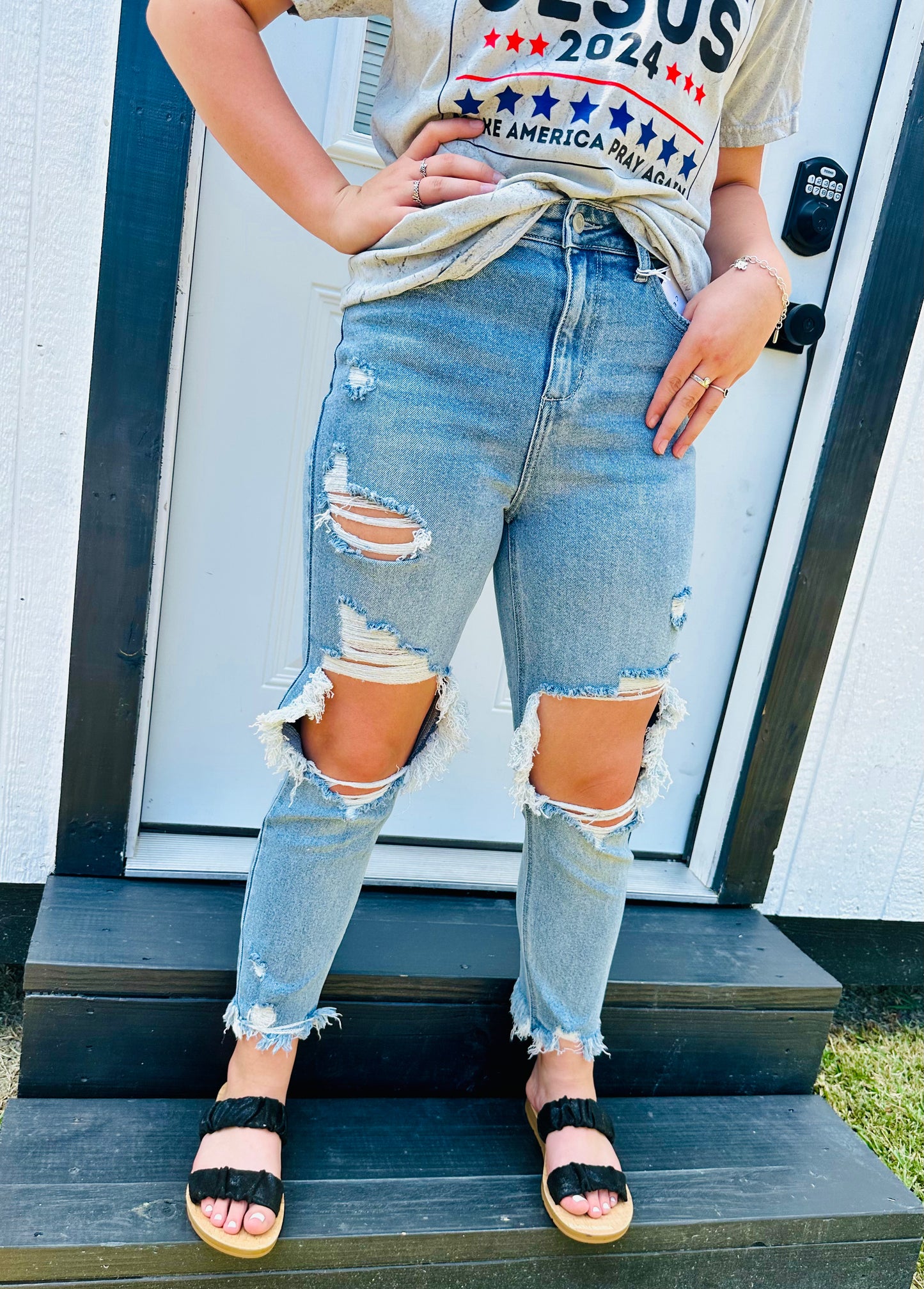 Cello High Rise Distressed Crop Straight